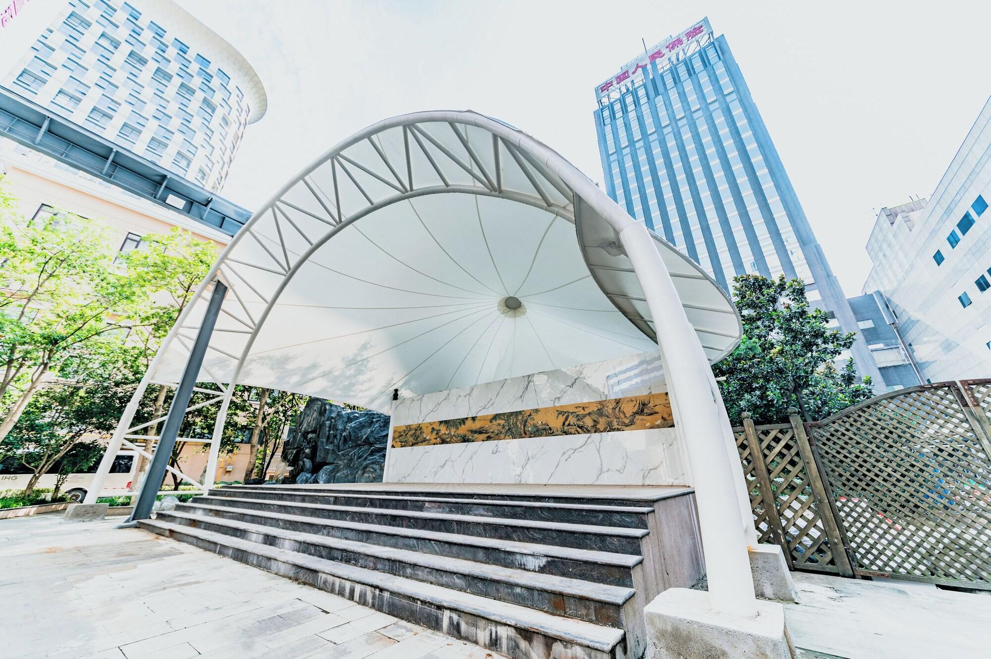 Comodidades del Alojamiento Holiday Inn Express Ningbo City Center by IHG