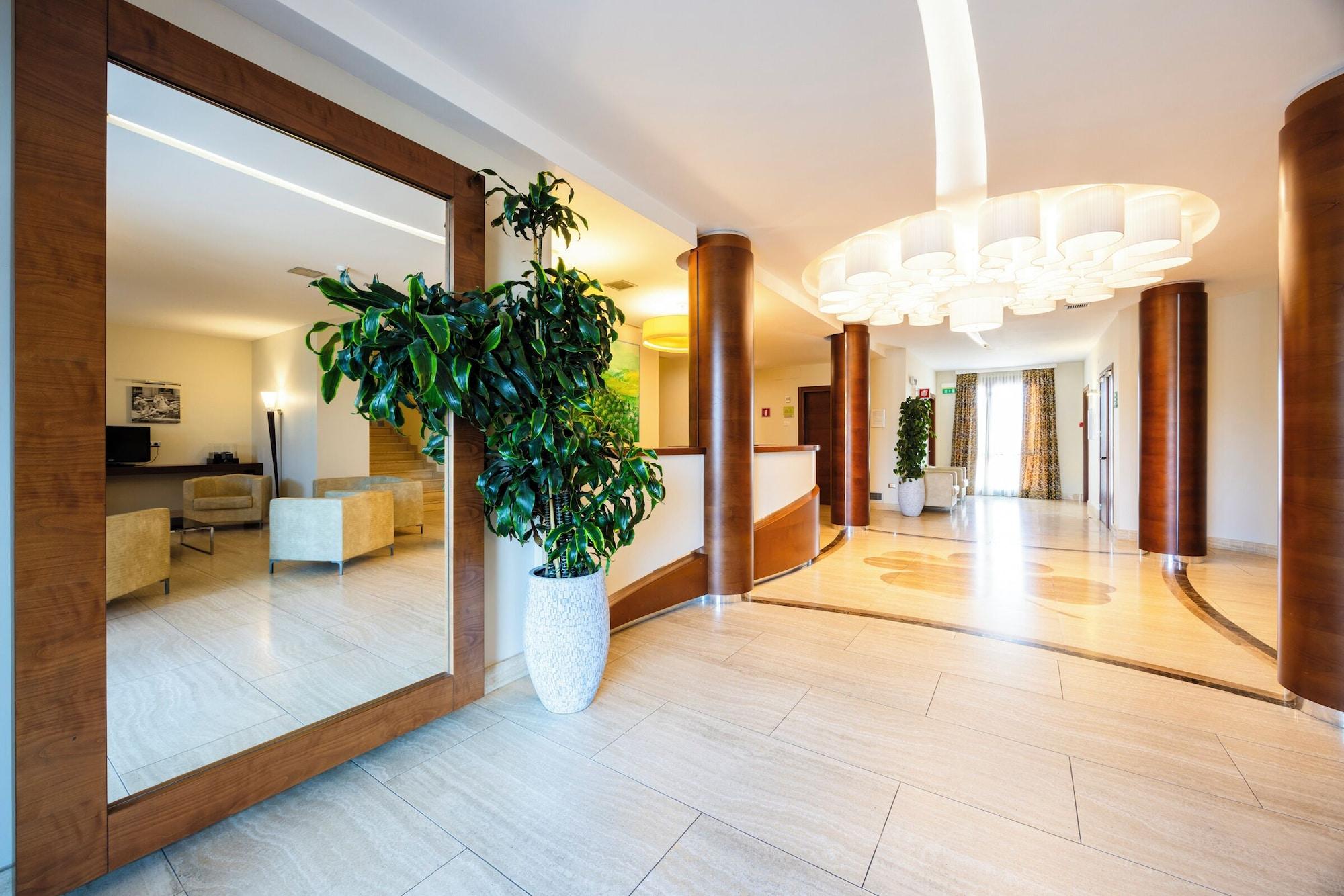 Vista Lobby Il Gentiluomo Hotel & SPA