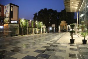 Alojamiento - Radisson Lucknow City Center