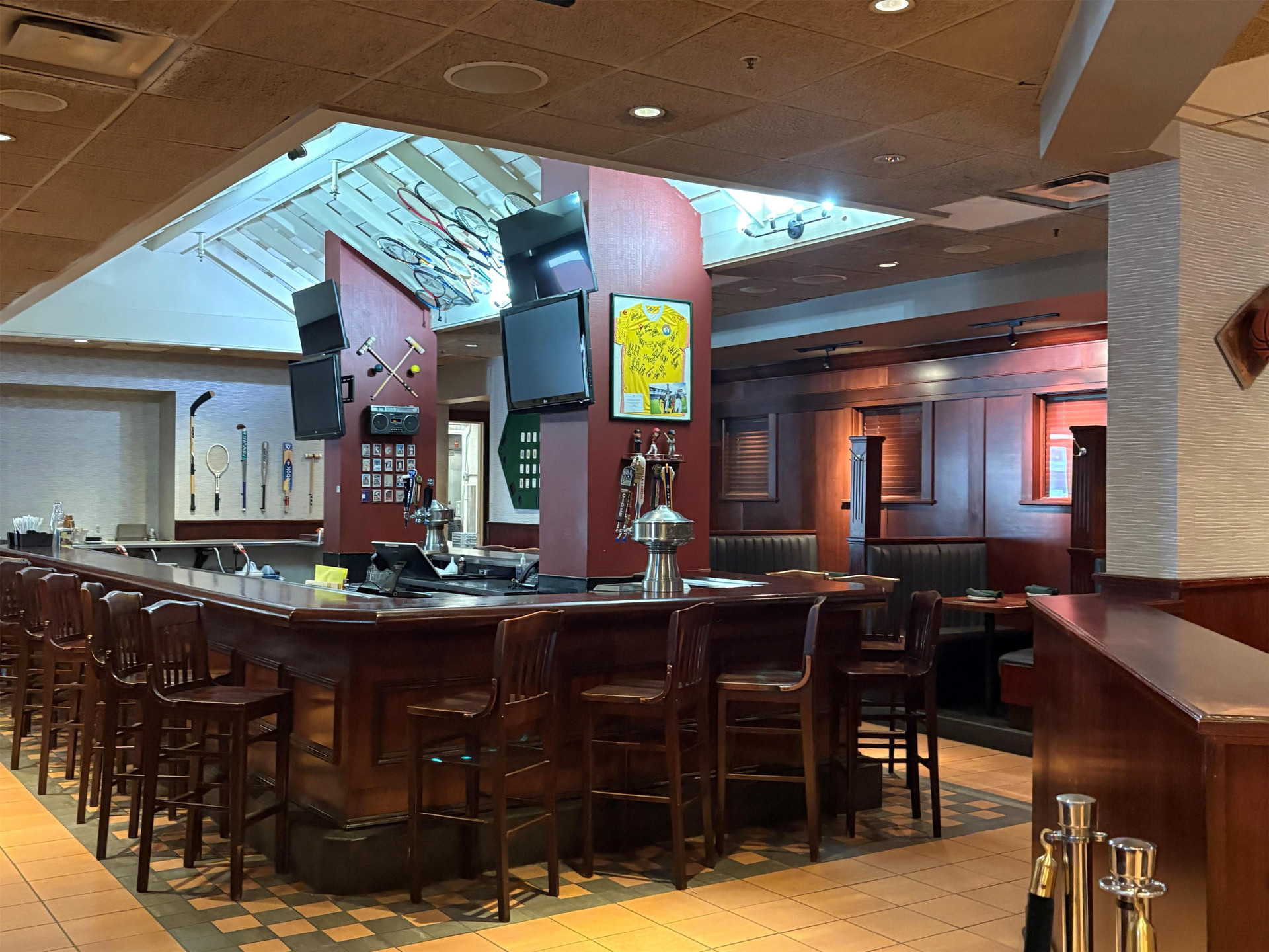Bar/Salón Hotel Belvoir Springfield