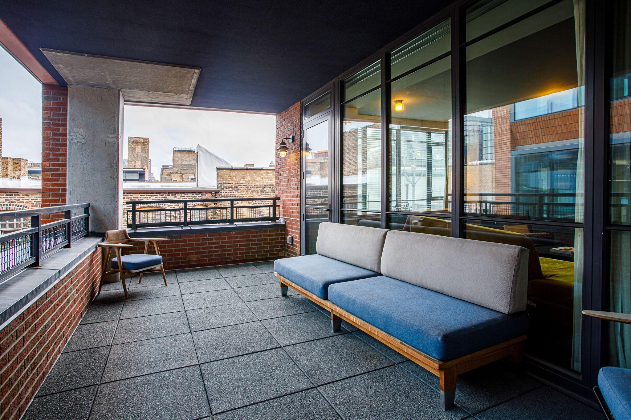 Varios Ace Hotel Chicago
