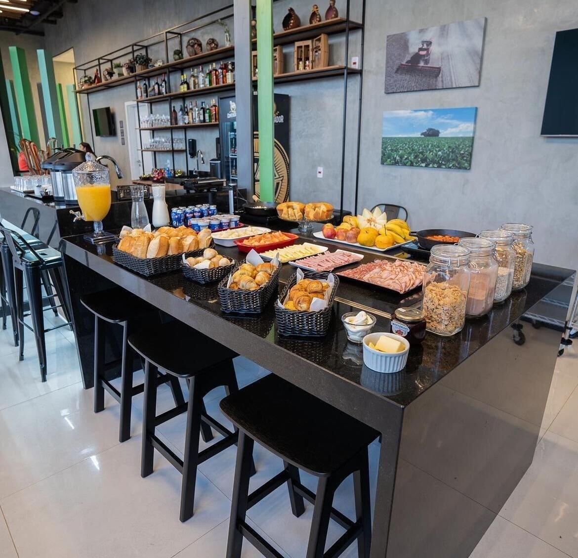 Restaurant CAMPOS DE HOLAMBRA INN