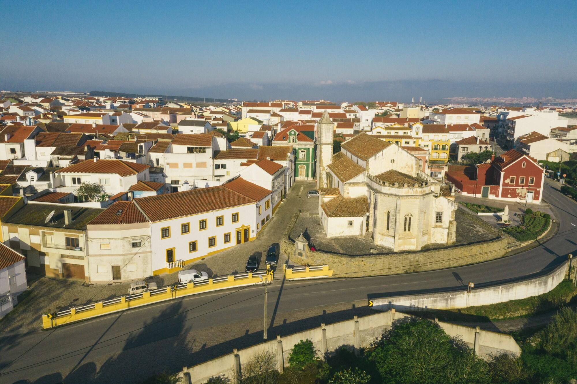 Vista Exterior YEY Atouguia da Baleia