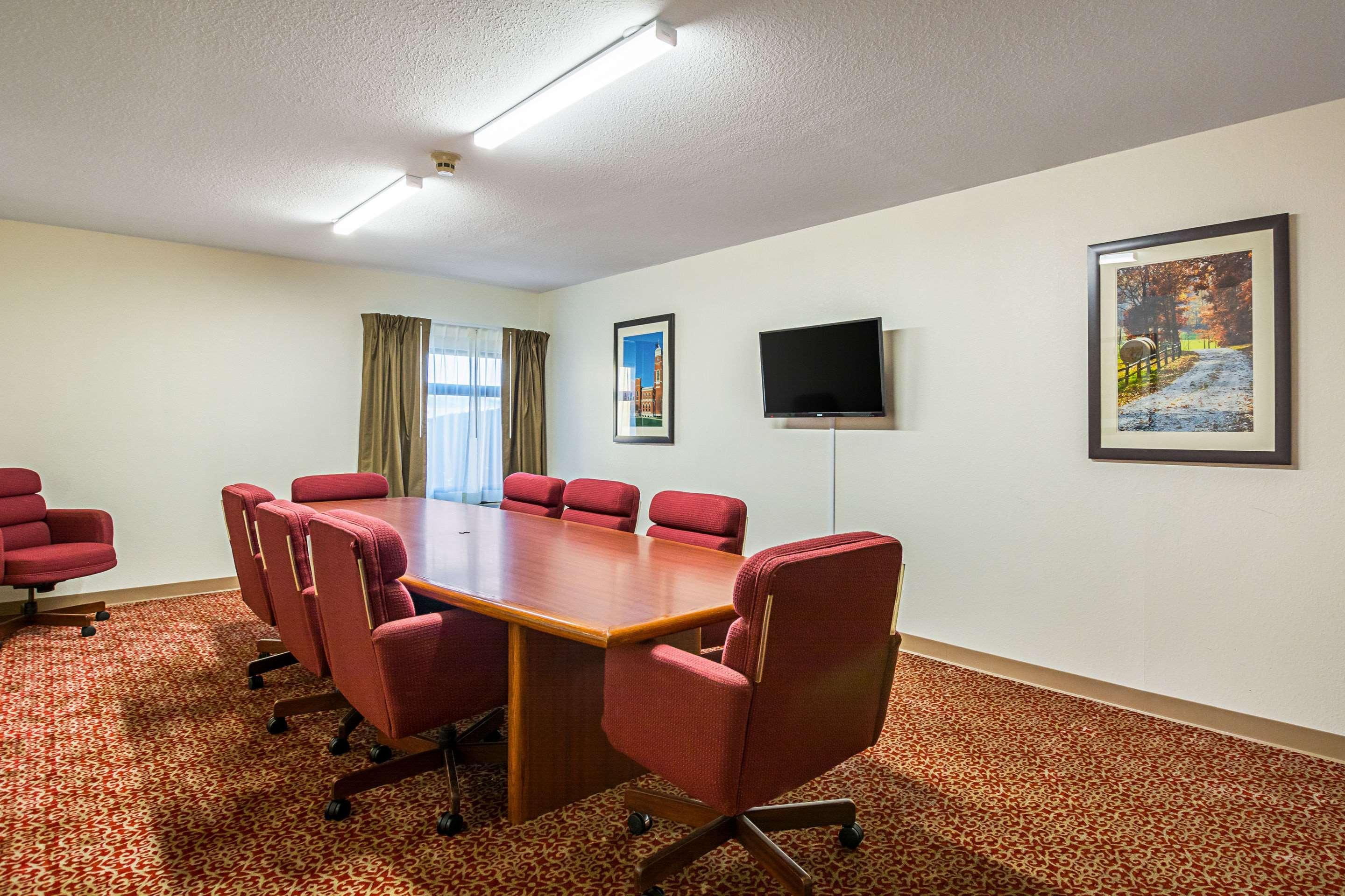 Sala de Reuniones Quality Inn & Suites Greensburg I-74