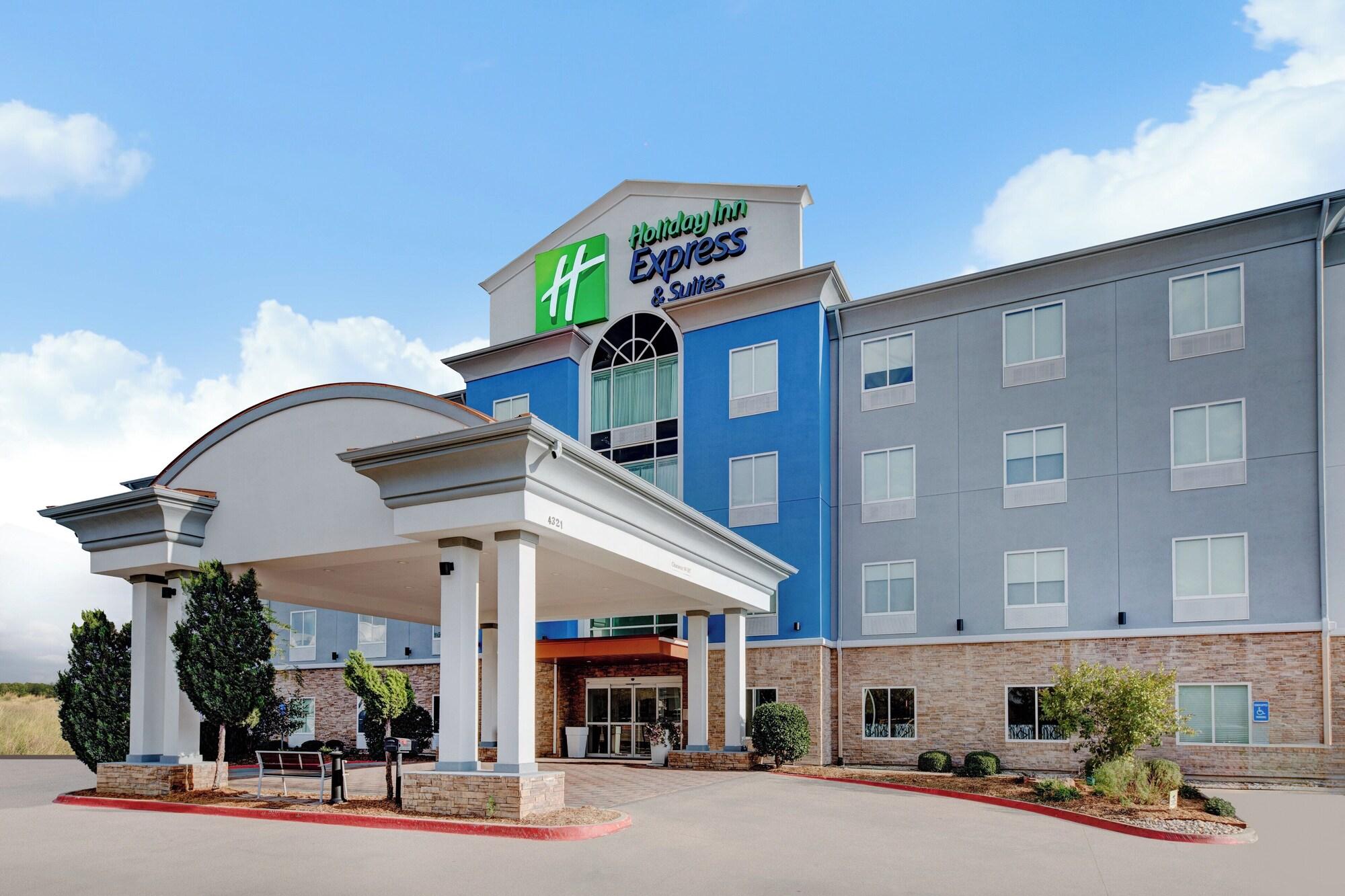 Vista Exterior Holiday Inn Express Hotel & Suites DALLAS WEST by IHG