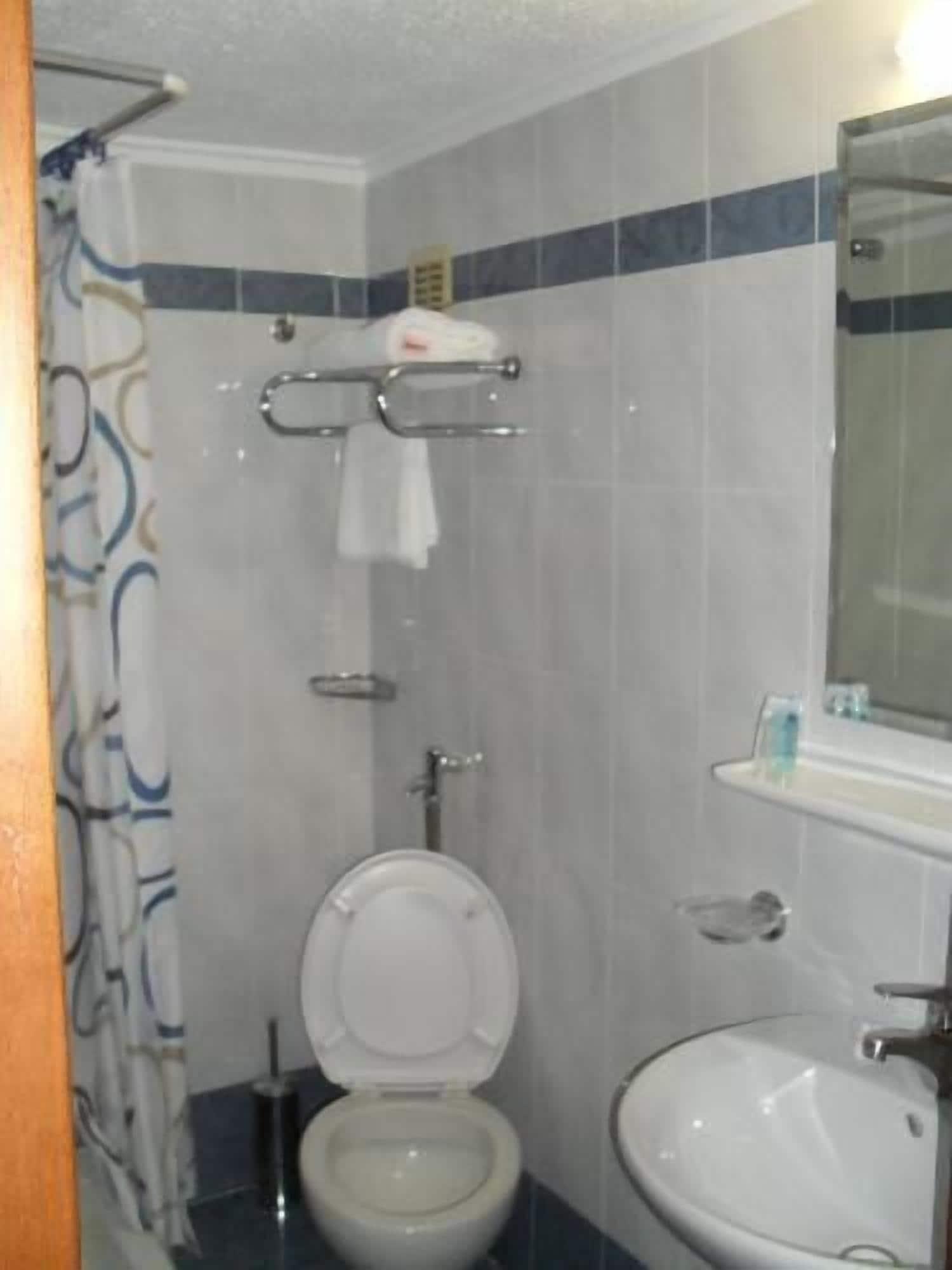 Equipamiento de Habitación Economy Hotel