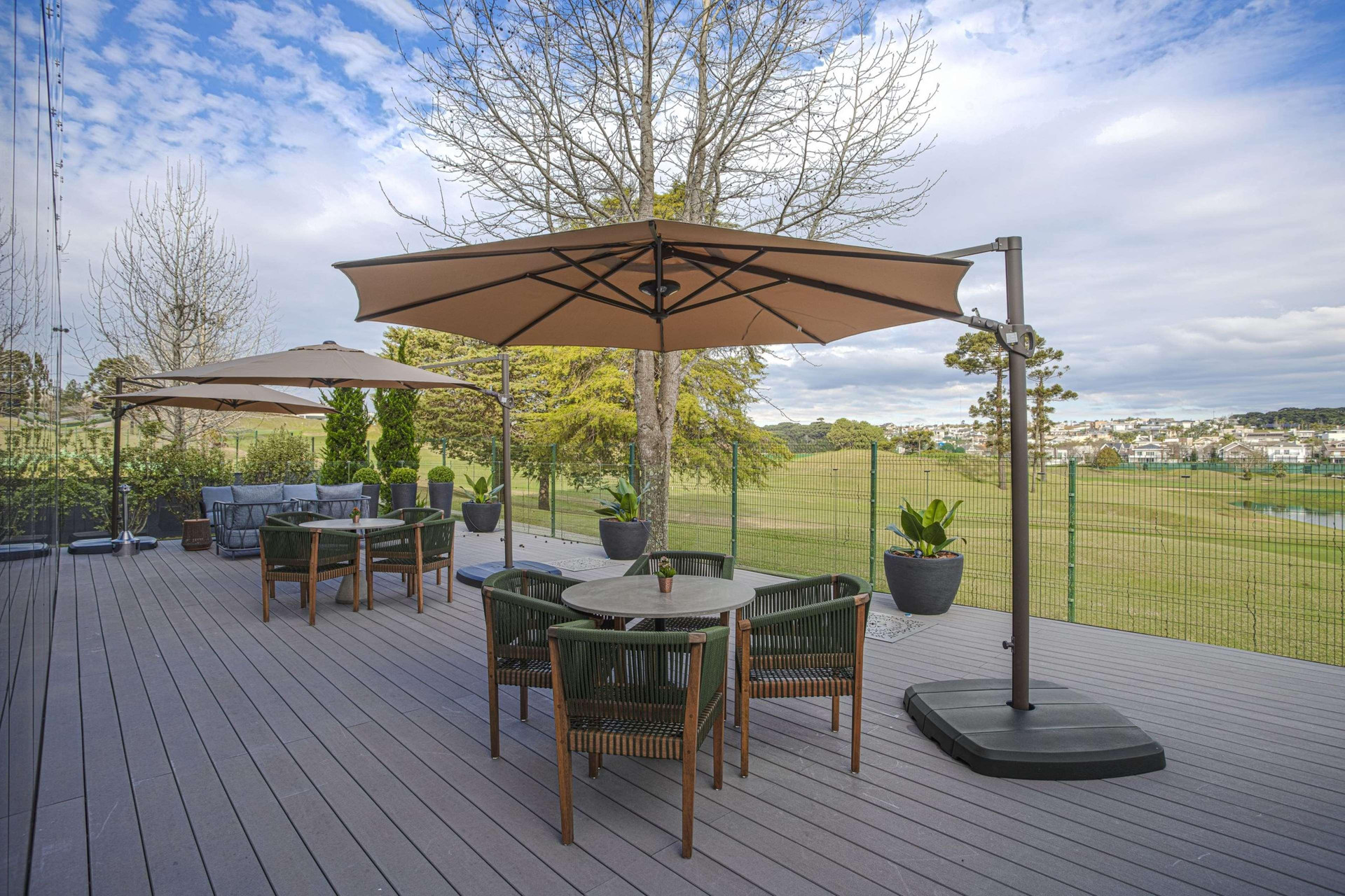 Vista Exterior Suryaa Hotel Pinhais, Curio Collection by Hilton