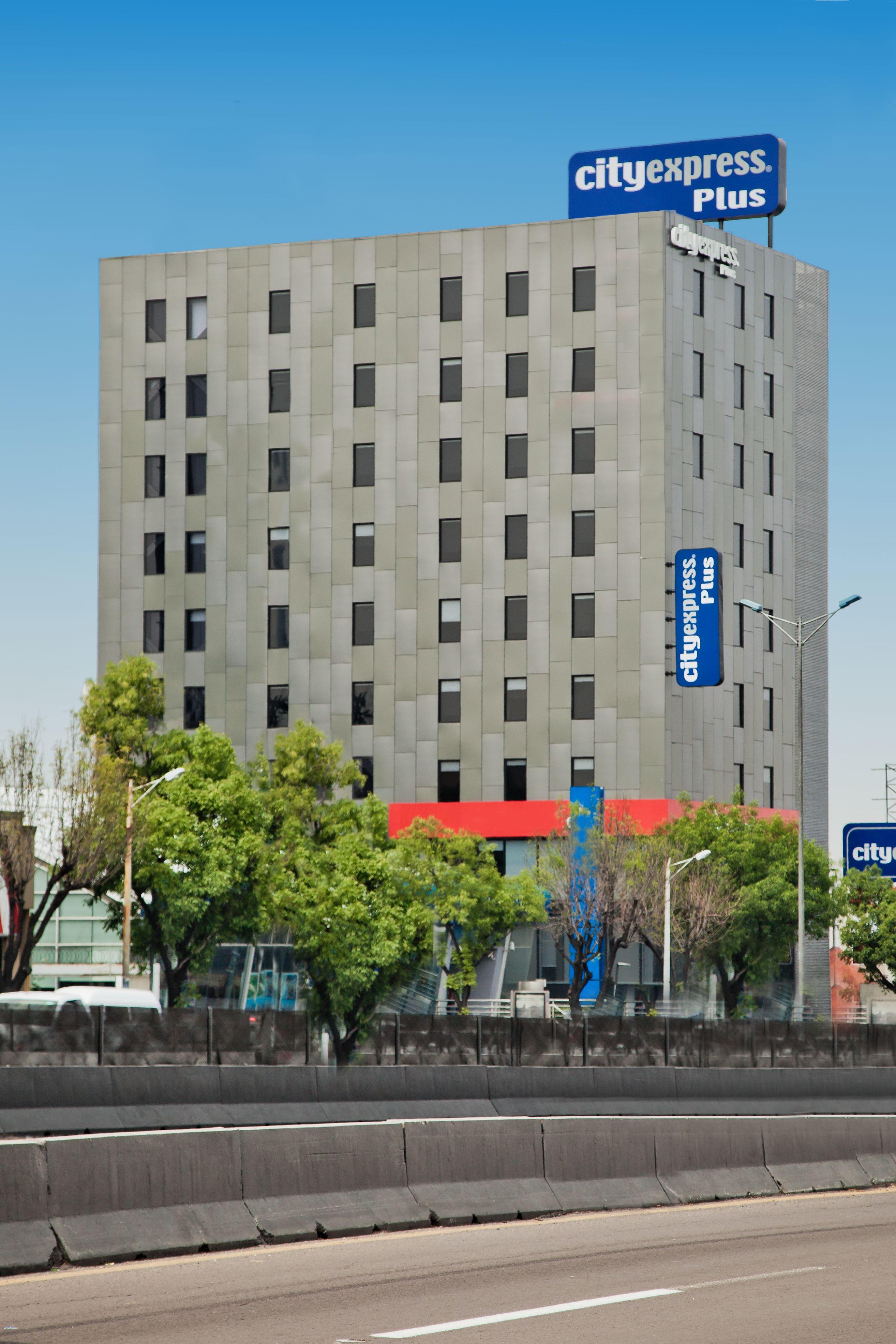 Vista Exterior Holiday Inn Express Mexico City Satelite by IHG