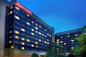 Alojamiento - Newark Liberty International Airport Marriott