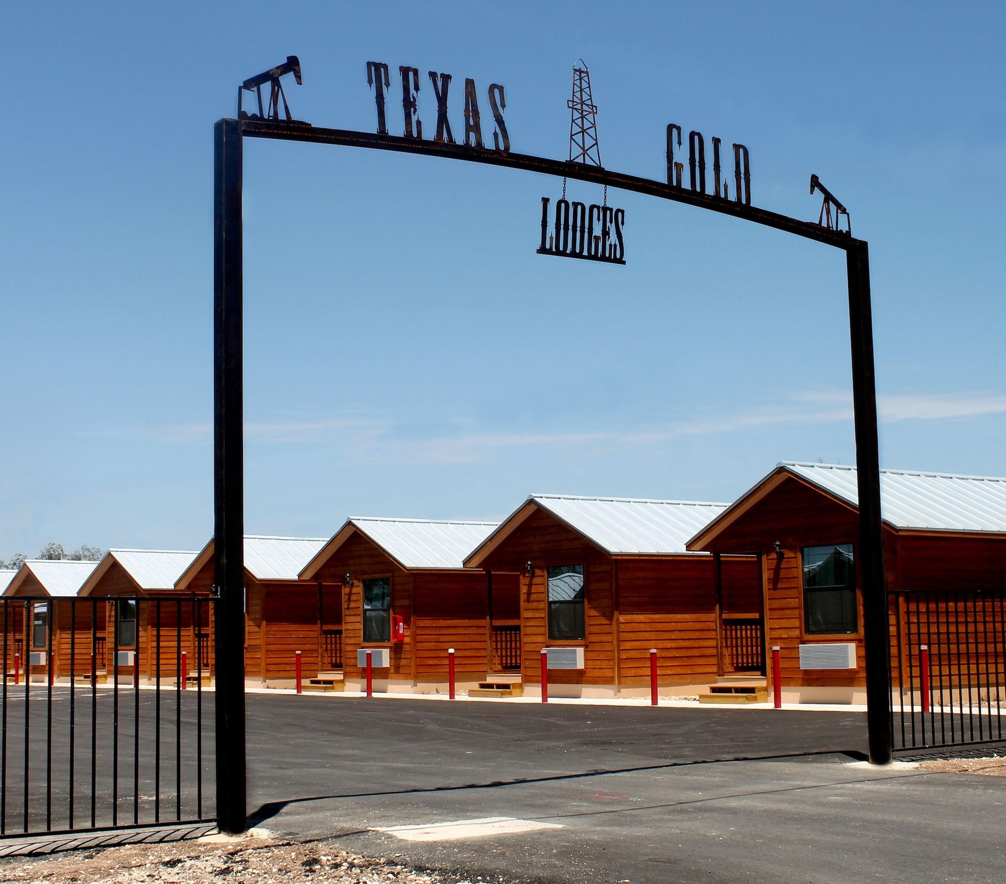 Varios Texas Gold Lodges
