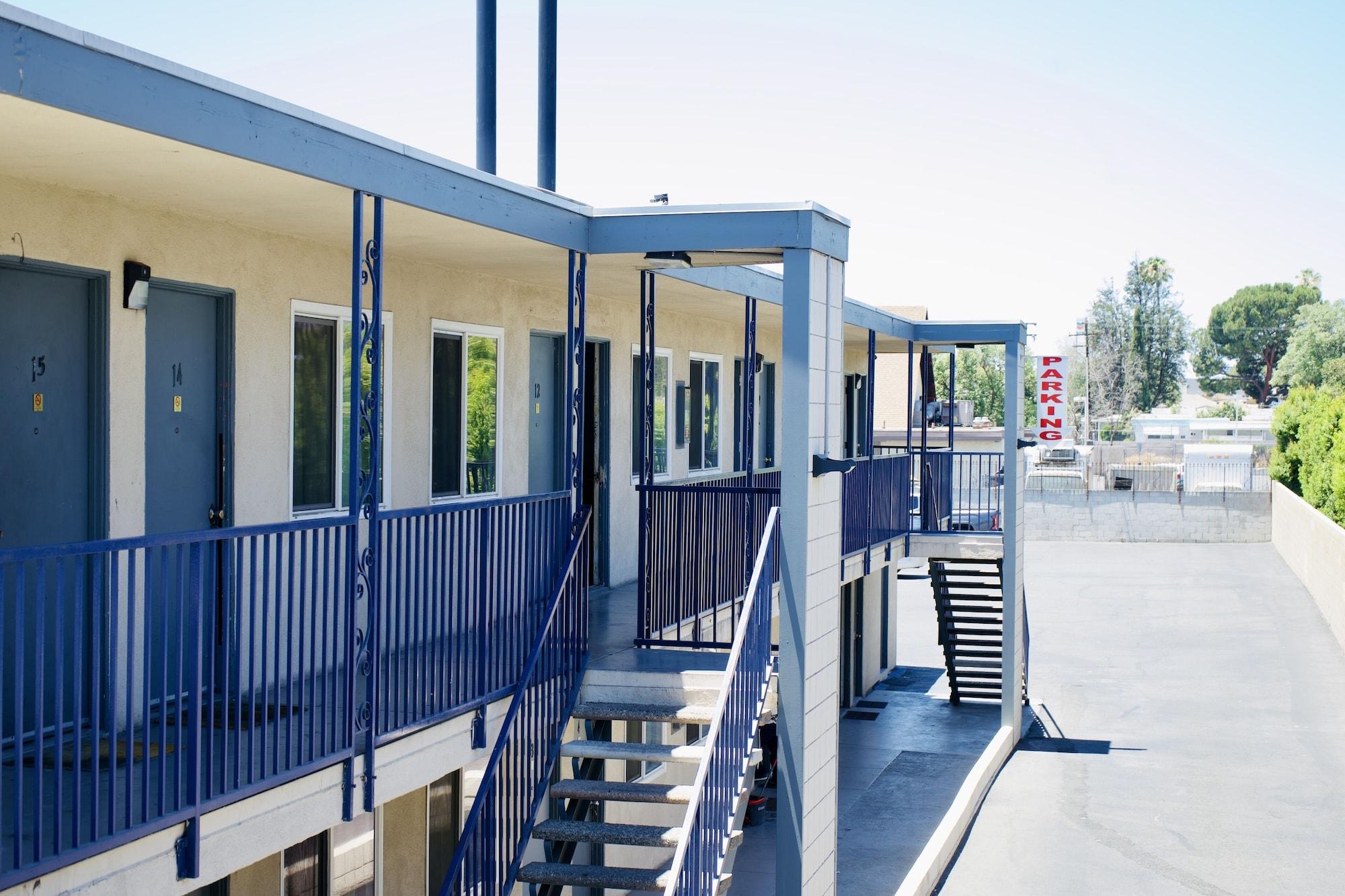 Varios Red Carpet Motel