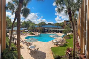 Alojamiento - Hotel Monreale Express and Studios IDrive District