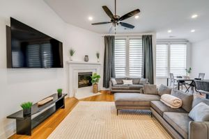 Alquiler Vacacional - Patio & Yard: Beautiful Family Home in Mansfield!
