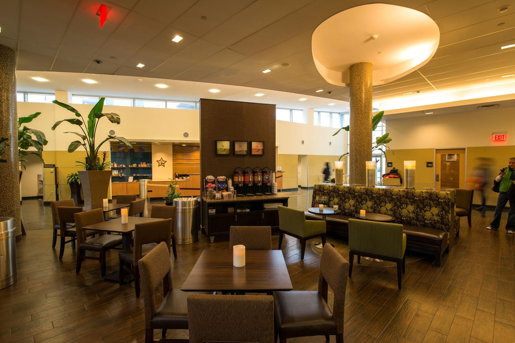 Restaurant Hampton Inn & Suites Boston Crosstown Center