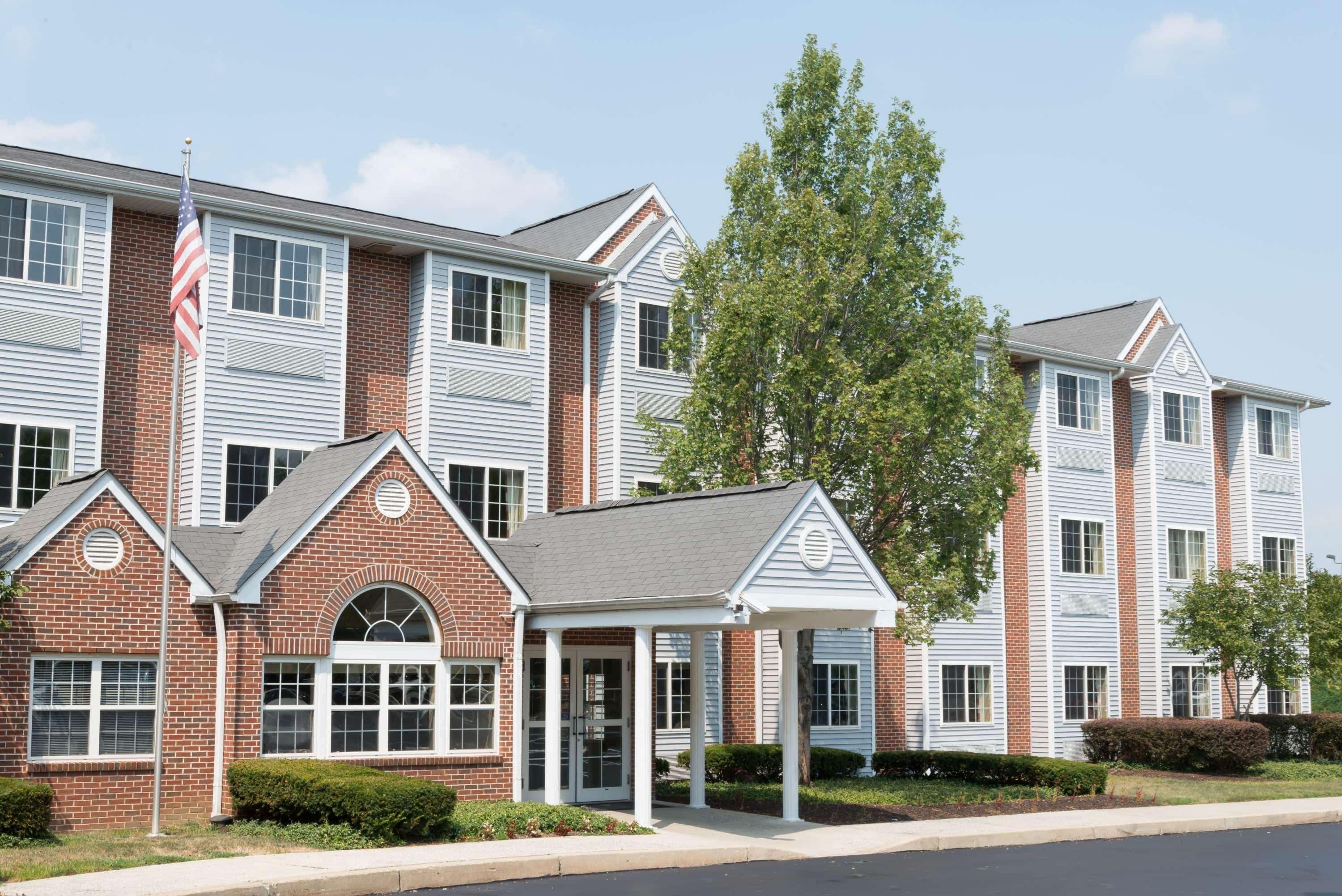 Vista Exterior Microtel Inn & Suites by Wyndham West Chester