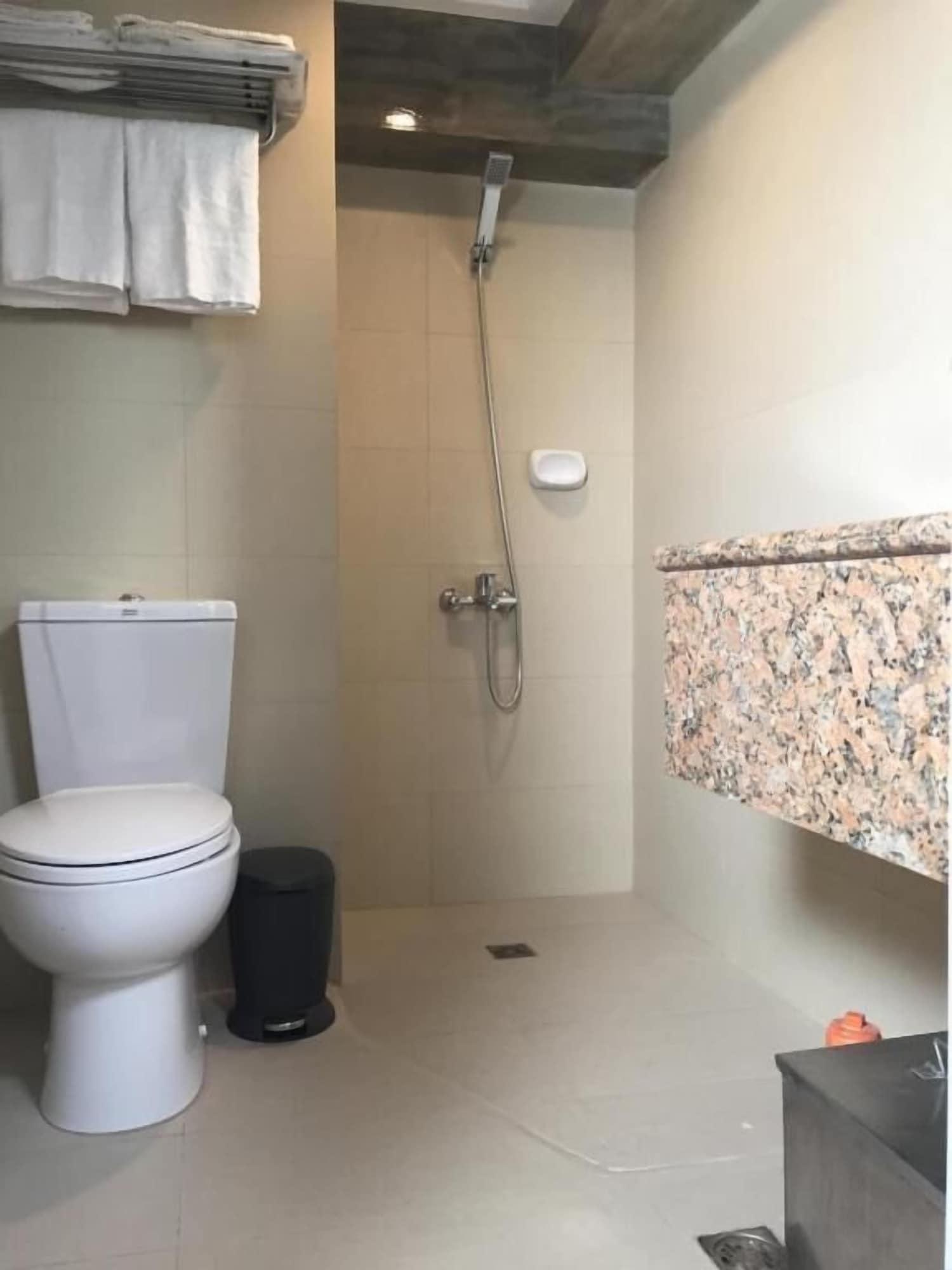 Equipamiento de Habitación 5880 Enriquez Residences