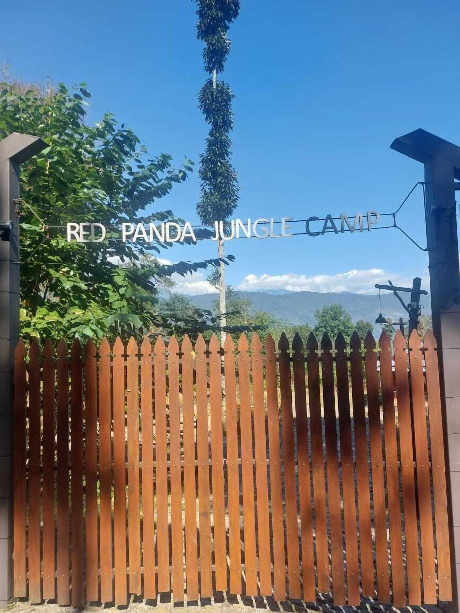 Vista Exterior RedPanda Jungle Camp