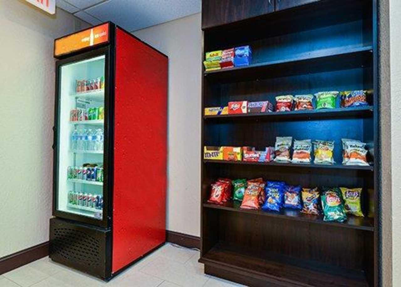 Bar/Salón Clarion Pointe Sylva Near Cherokee Area