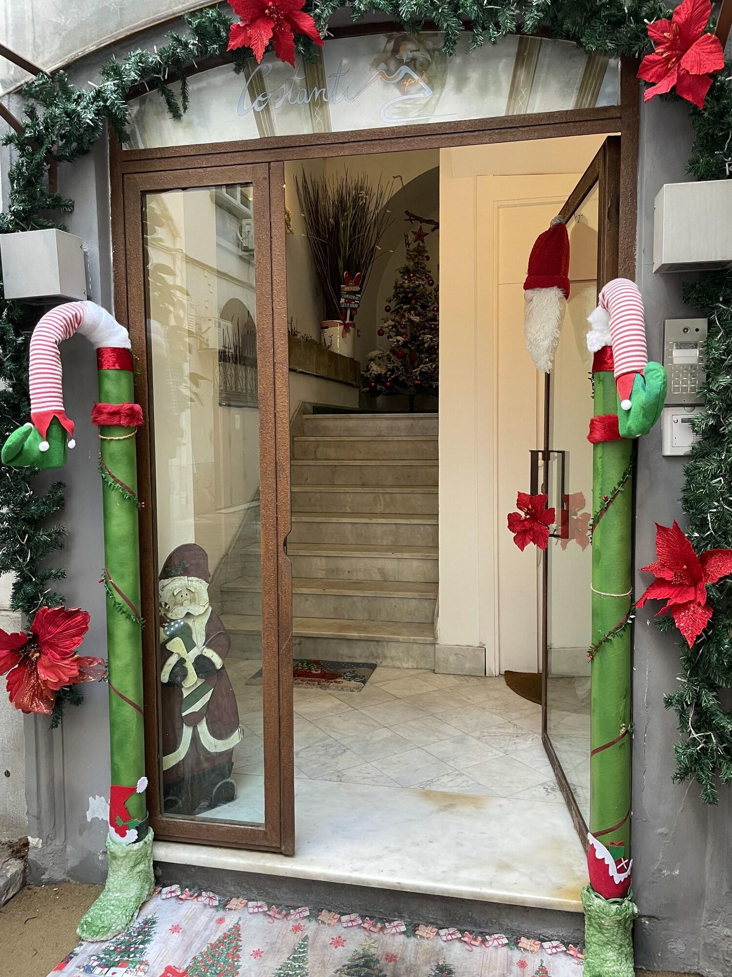 Vista Exterior CostantiNapoli 27