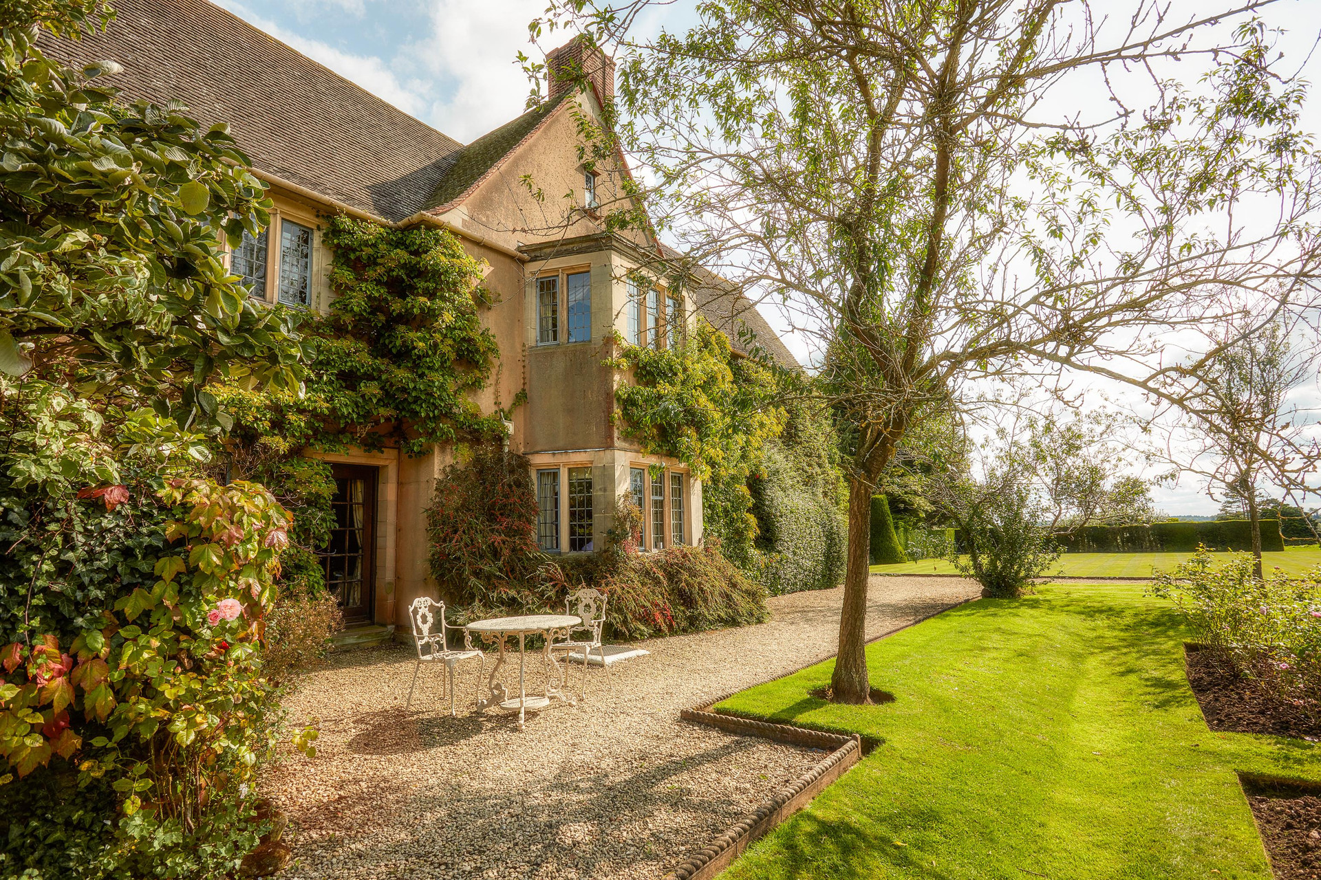 Vista Exterior Mallory Court Country House Hotel and Spa