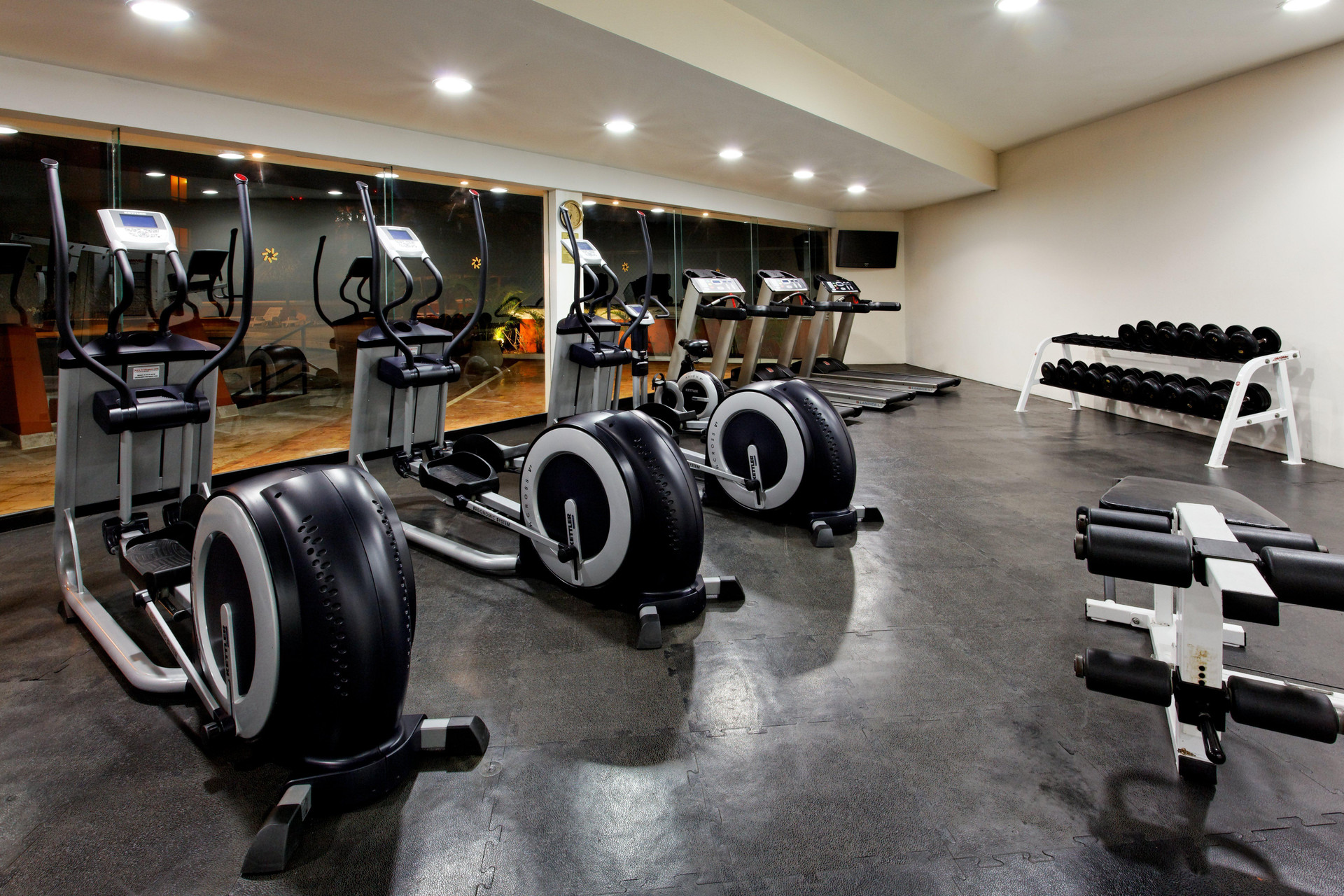 Academia Holiday Inn Merida by IHG
