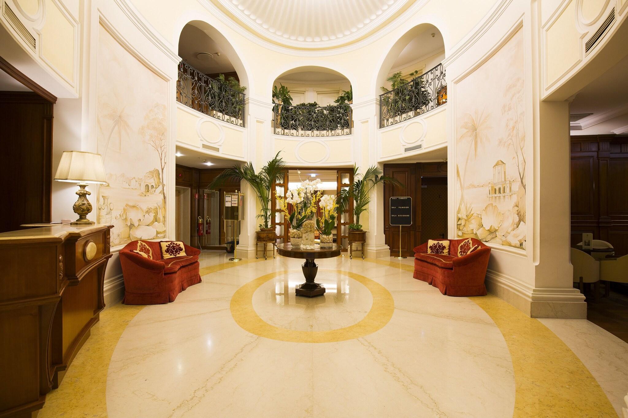 Vista Lobby Palazzo Alabardieri
