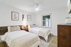 Alquiler Vacacional - 4 bedroom house in Summerville perfect for family, business, group bookings!