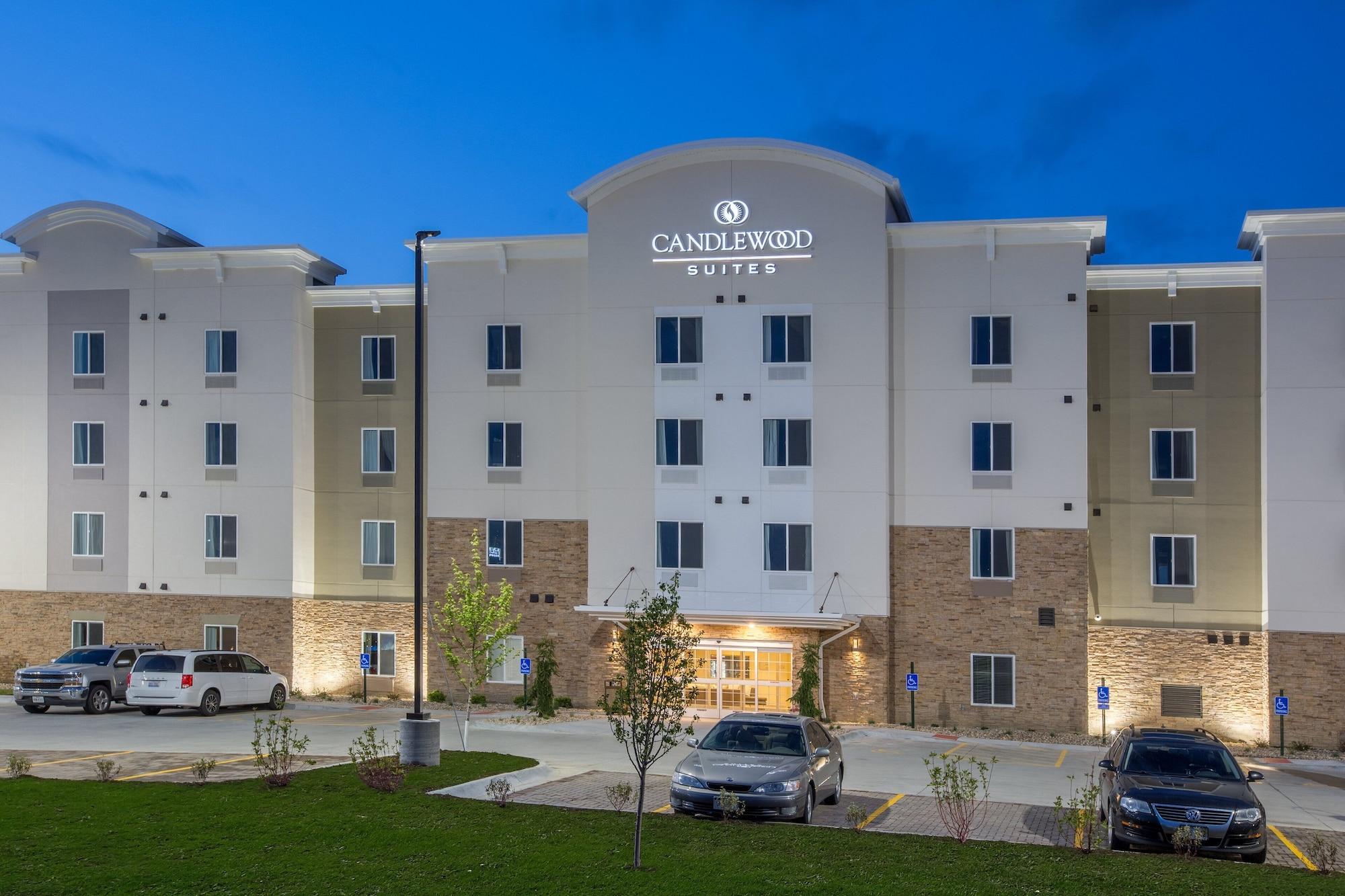 Varios Candlewood Suites Omaha - Millard Area by IHG