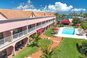 Alojamiento - The Inn at Cocoa Beach - Adults Only