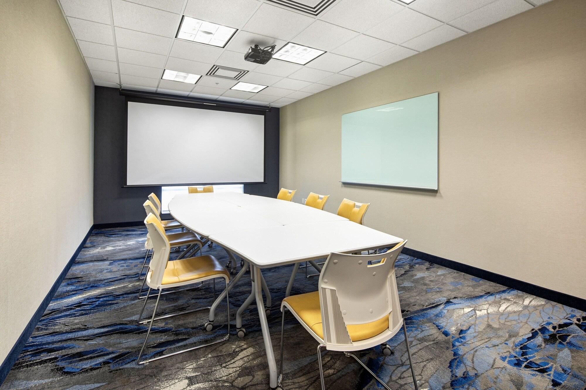 Sala de Reuniones Fairfield Inn & Suites by Marriott Toronto Mississauga