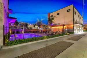 Alquiler Vacacional - Bienville Inviting 4 Bedroom near City Amenities