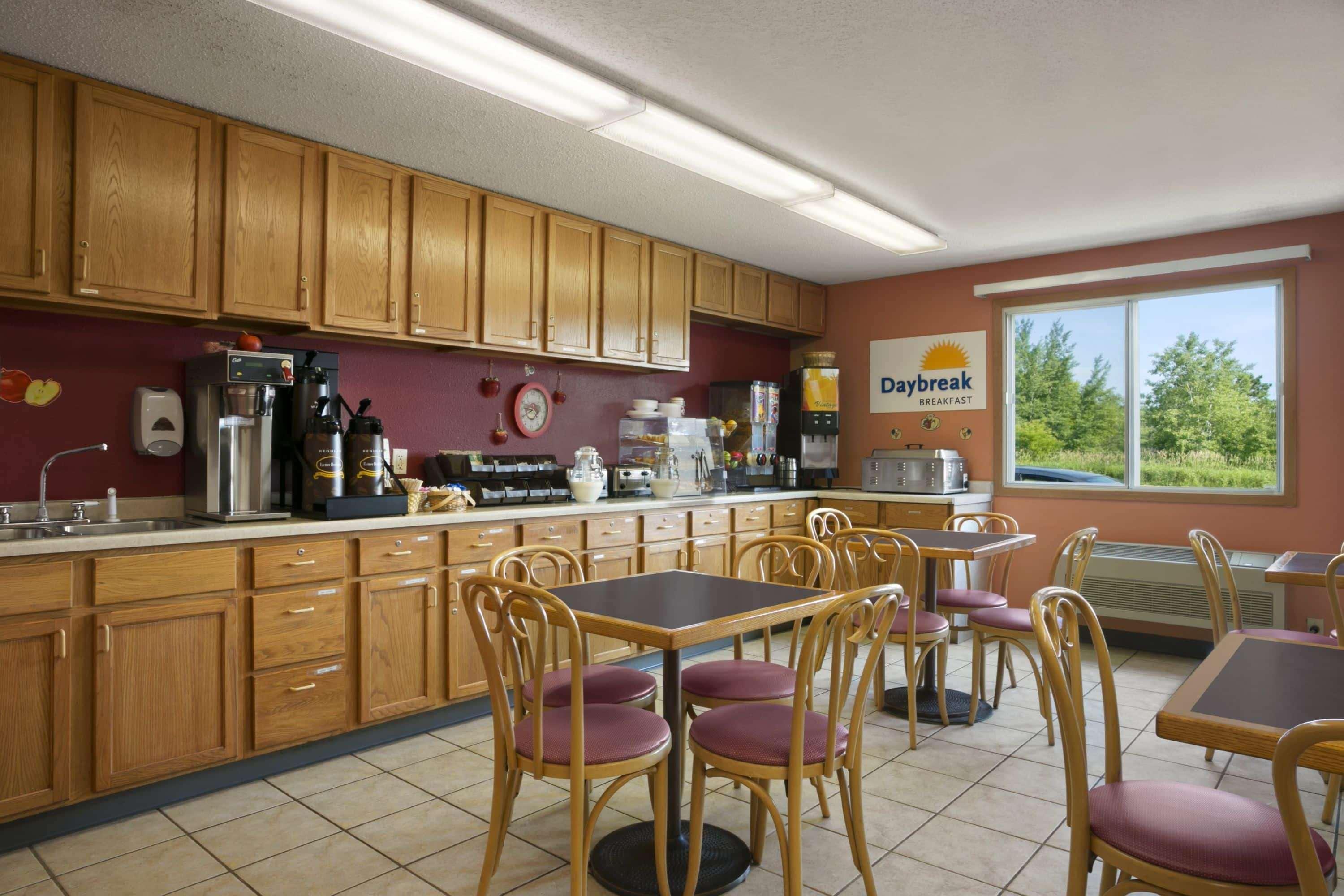 Restaurant Days Inn by Wyndham Hinckley