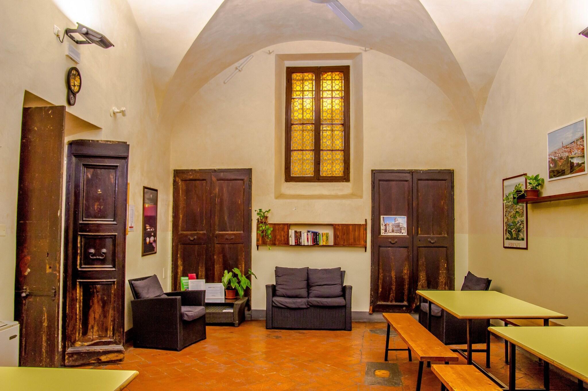 Vista Lobby Hostel Santa Monaca
