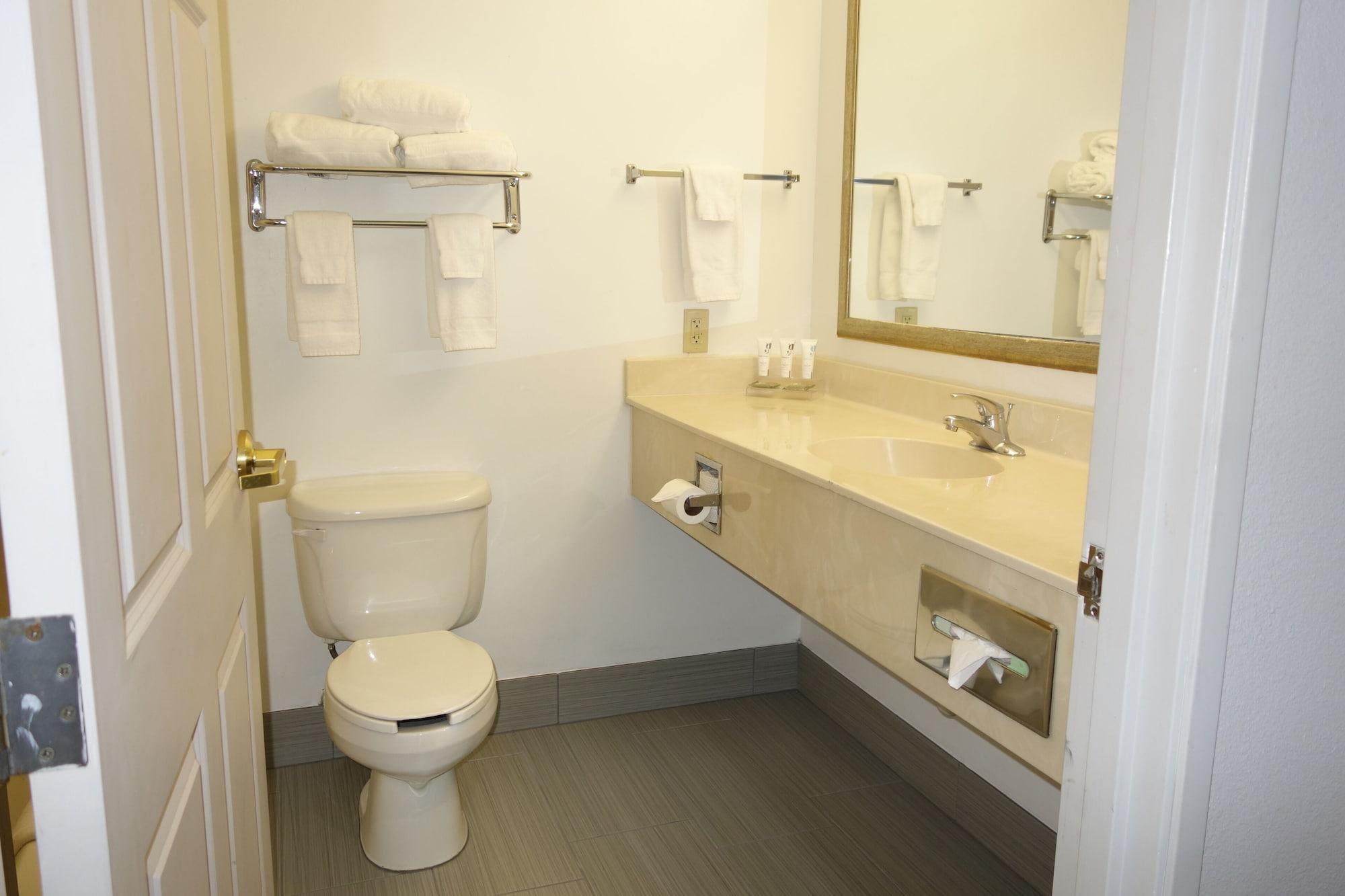 Equipamiento de Habitación Country Inn & Suites by Radisson, Round Rock, TX