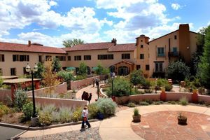 Alojamiento - La Posada Hotel