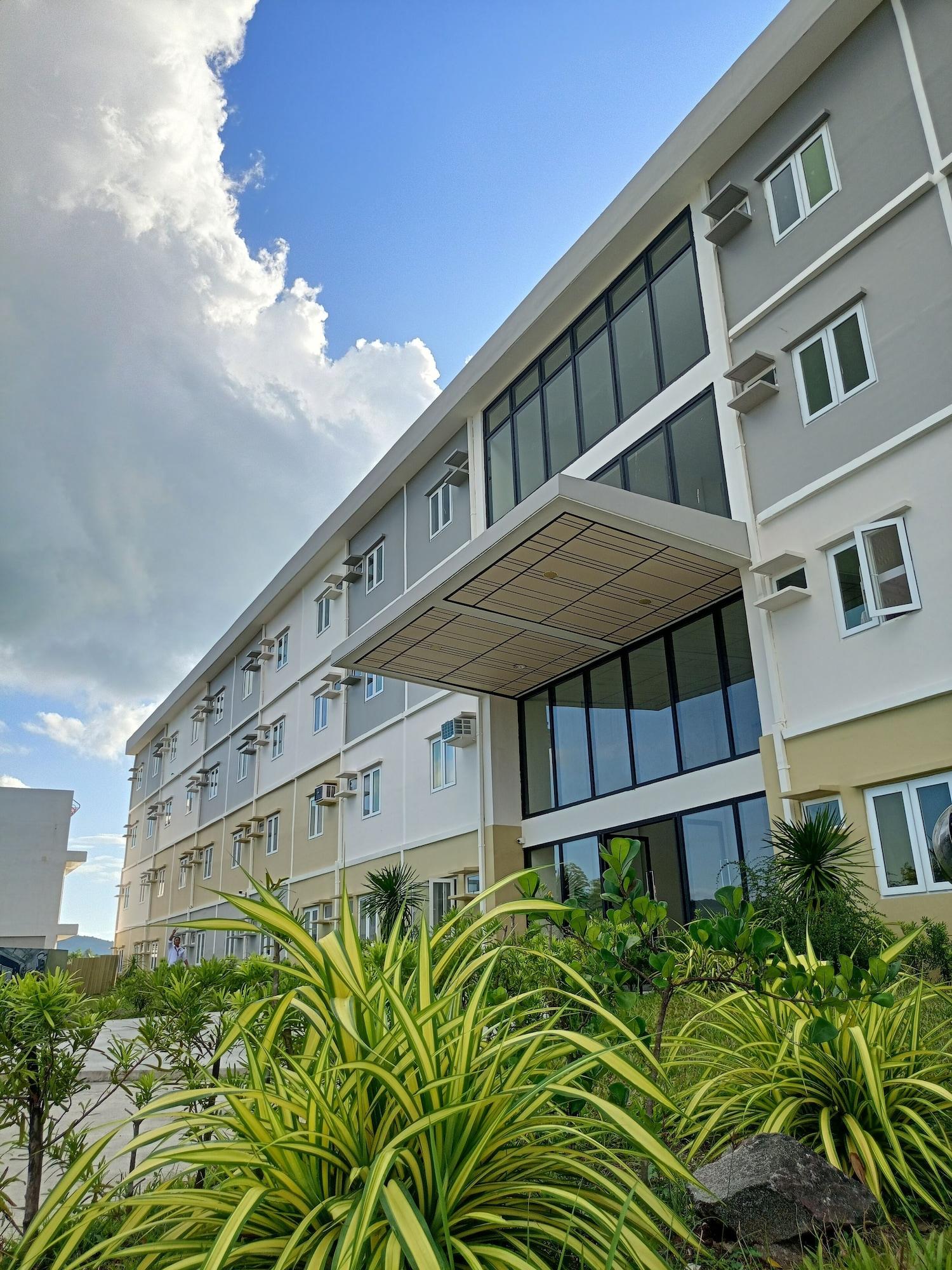 Vista Exterior Twin Hearts Residences 1