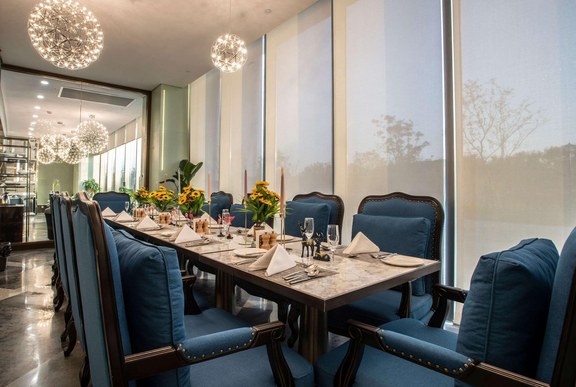 Restaurant Ramada Plaza by Wyndham Nanxun