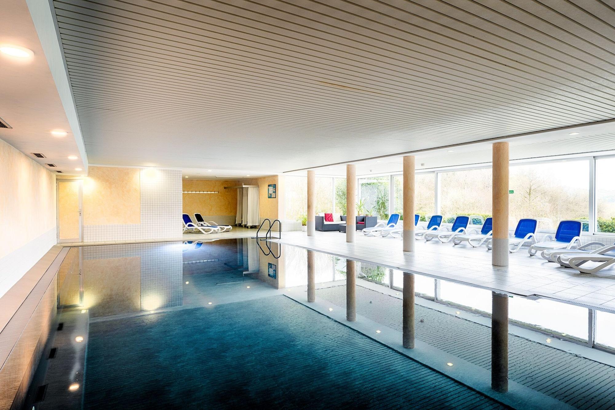 Vista Piscina Seehotel am Stausee