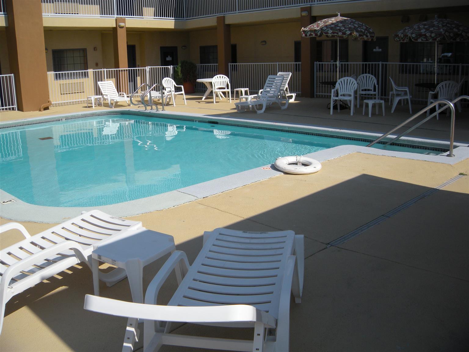 Vista da piscina Best Western Owasso Inn & Suites