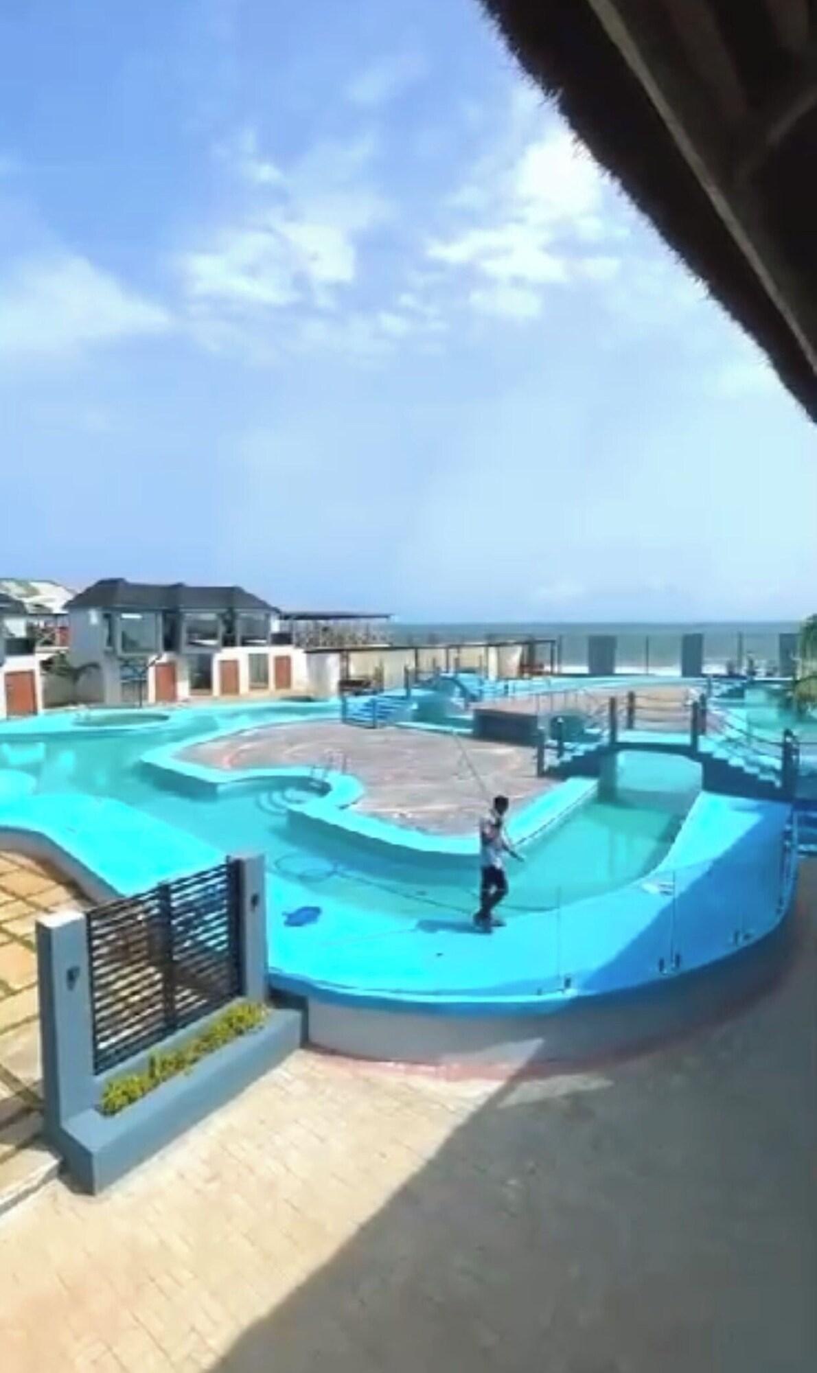 Vista Piscina 1 bedroom penthouse on the beach ikate