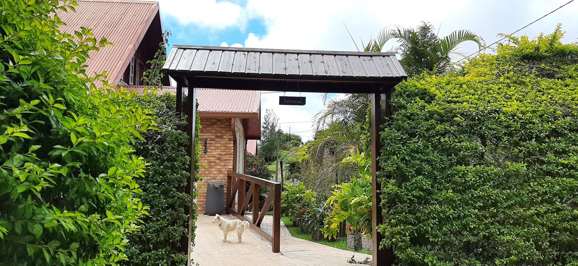 Vista Exterior La Croisee Des Sentiers