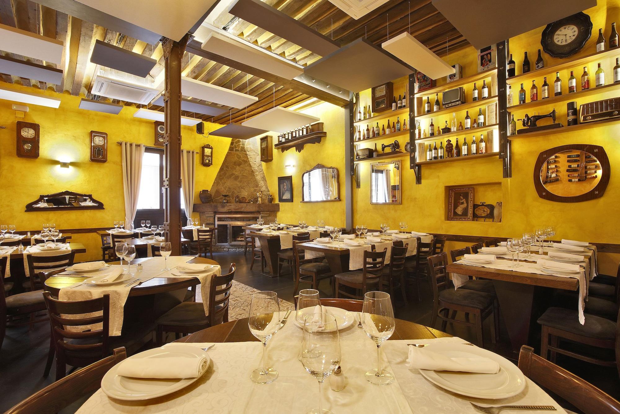 Restaurant Alhambra Suites