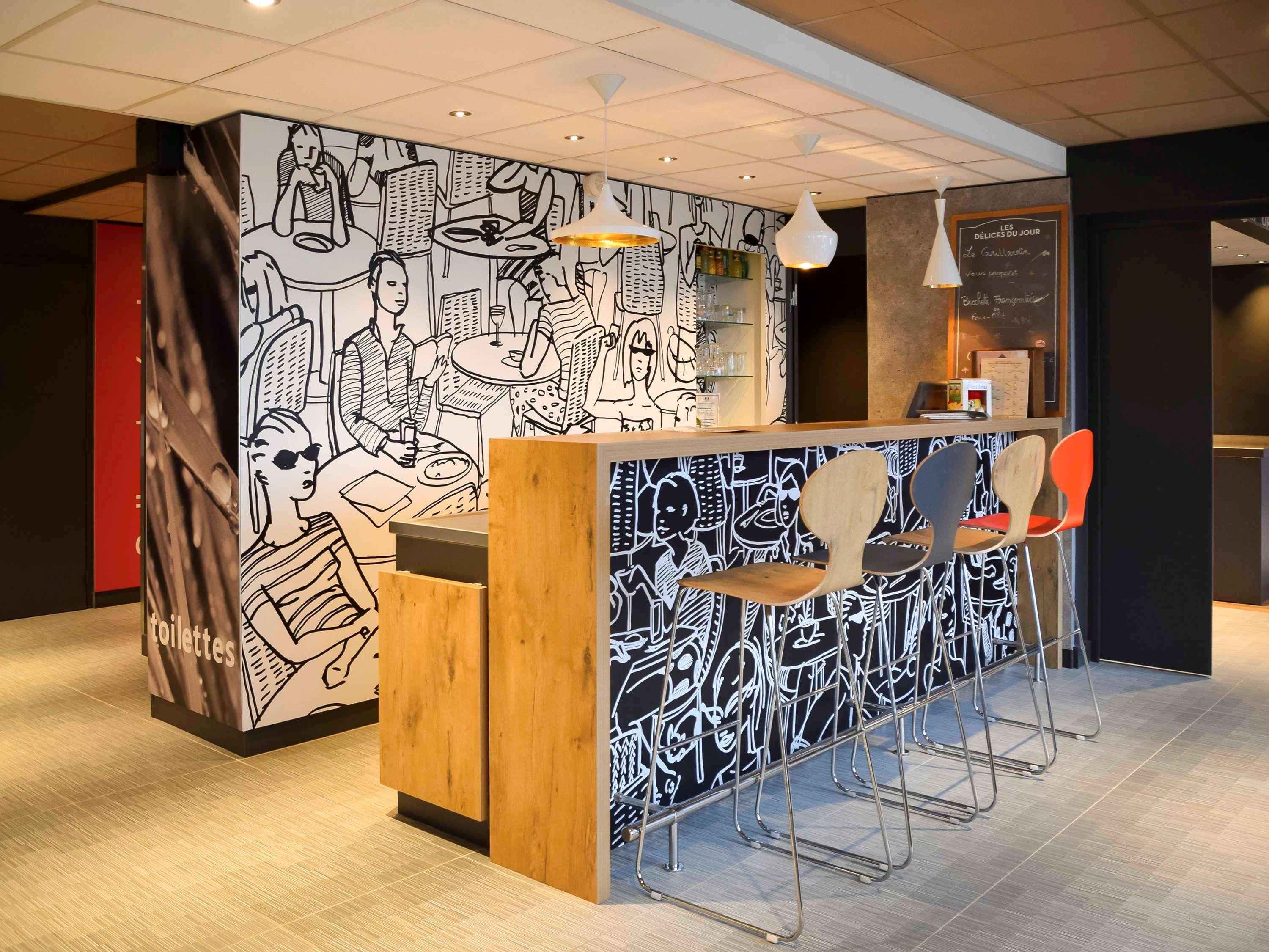 Bar/Salón ibis Saint-Denis Stade Ouest