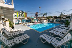 Alojamiento - Daytona Inn And Suites