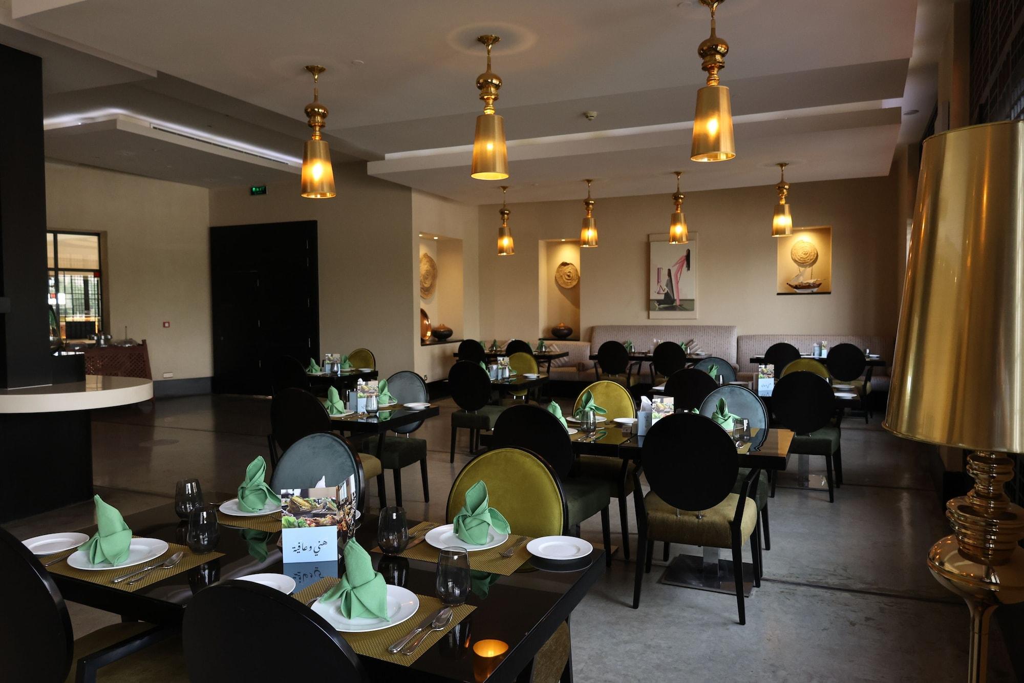 Restaurant Safir Fintas Kuwait Hotel