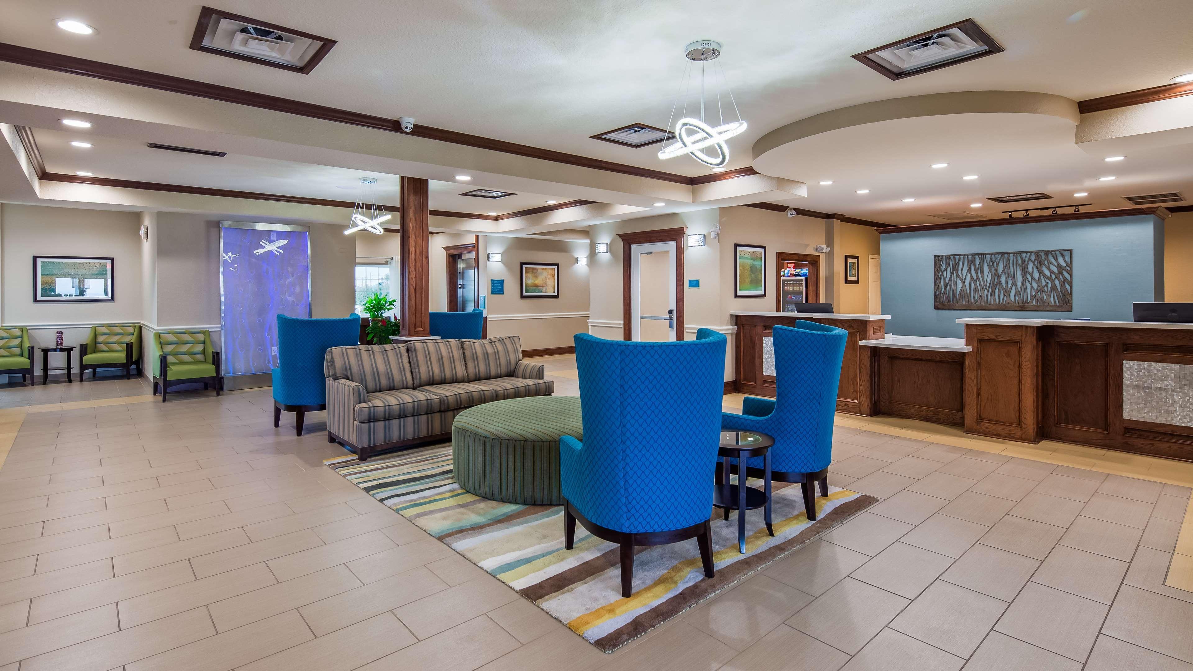 Vista Lobby Best Western Plus Galveston Suites