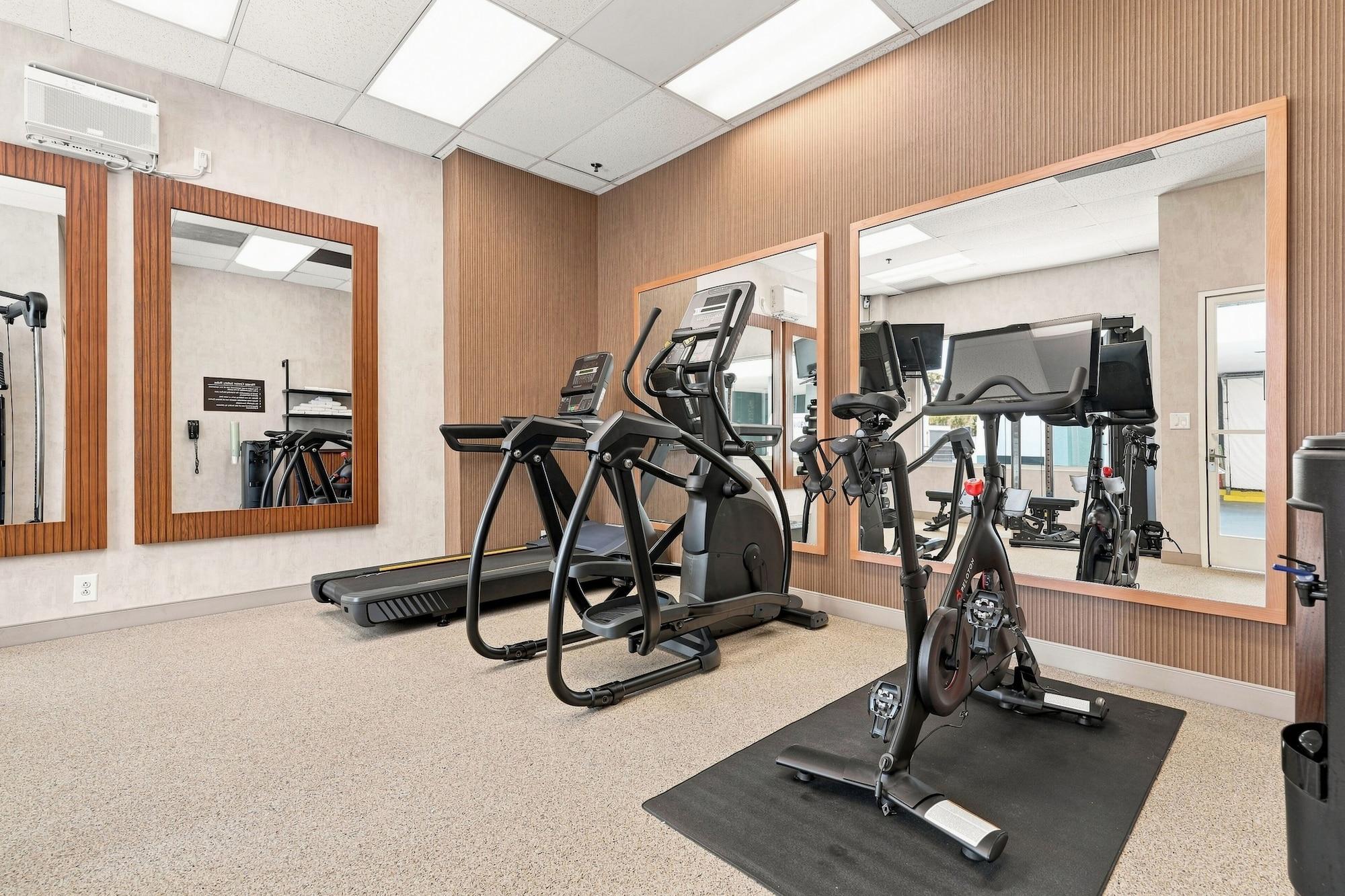 Gimnasio Gateway Hotel Santa Monica