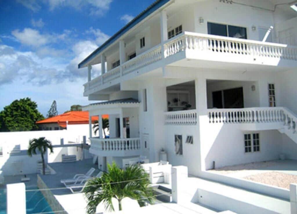 Vista Exterior Champartments Villa & Apartments Cristal