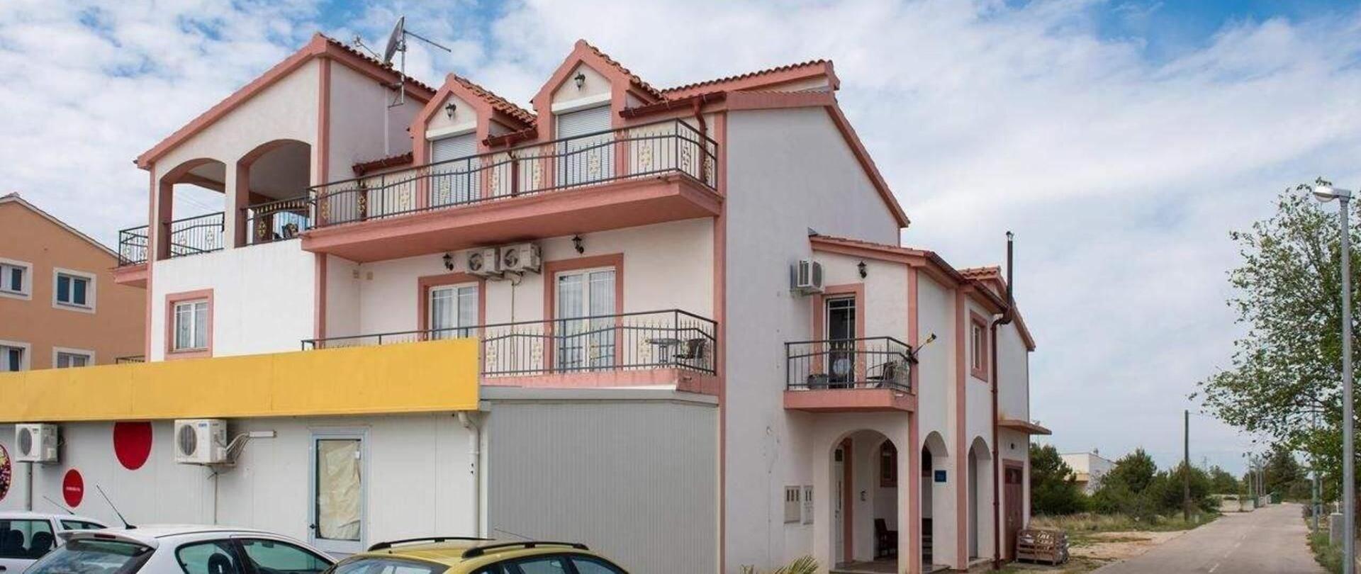 Comodidades del Alojamiento Apartmani Krka Rooms