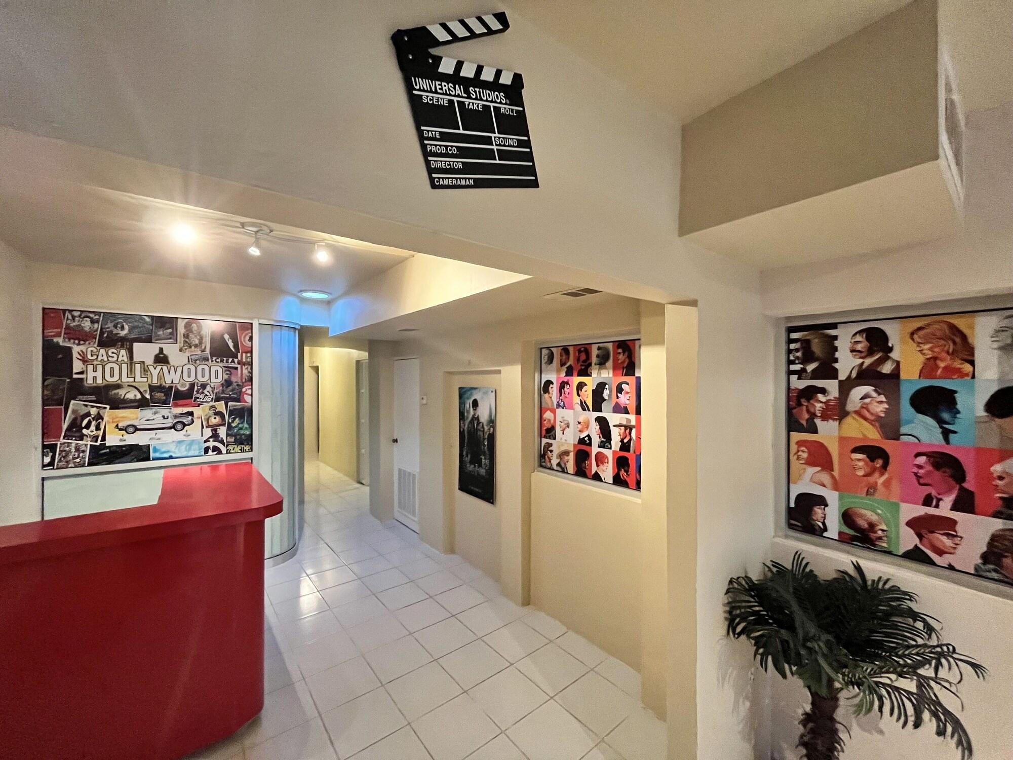 Varios CASA HOLLYWOOD